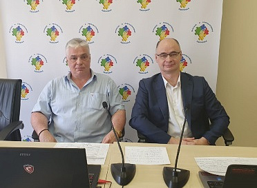Александр Александрович Капто и Дмитрий Геннадьевич Курбатов выступили с докладом на XX Конгрессе РОУ.